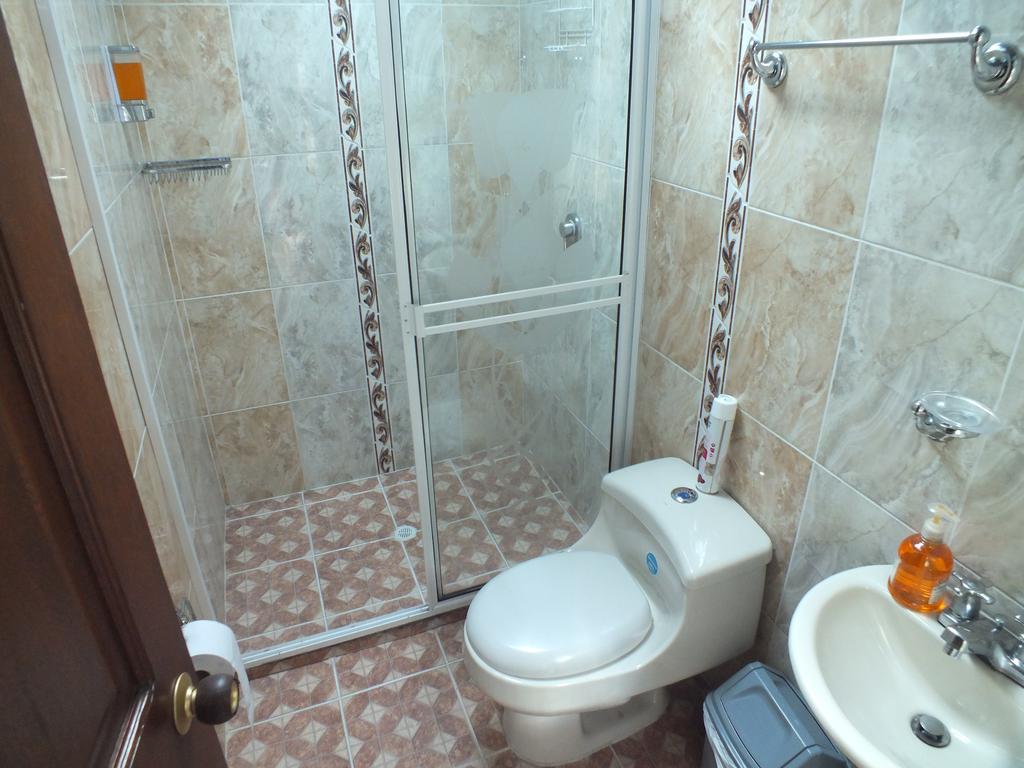 Hostal Casa Paraiso 메딜린 외부 사진