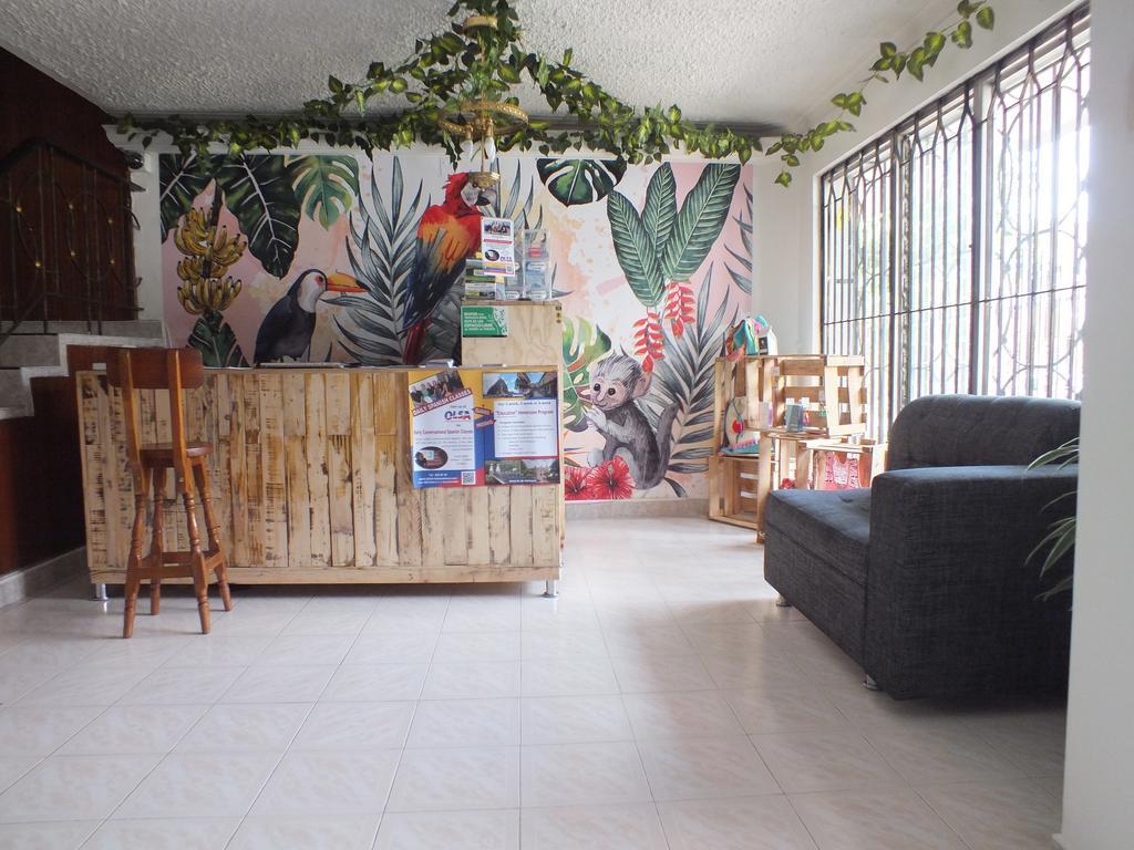Hostal Casa Paraiso 메딜린 외부 사진