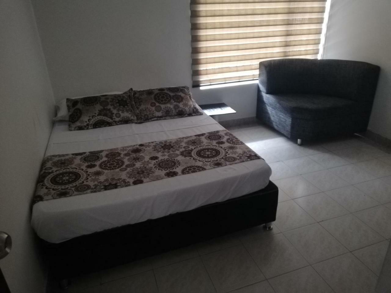 Hostal Casa Paraiso 메딜린 외부 사진